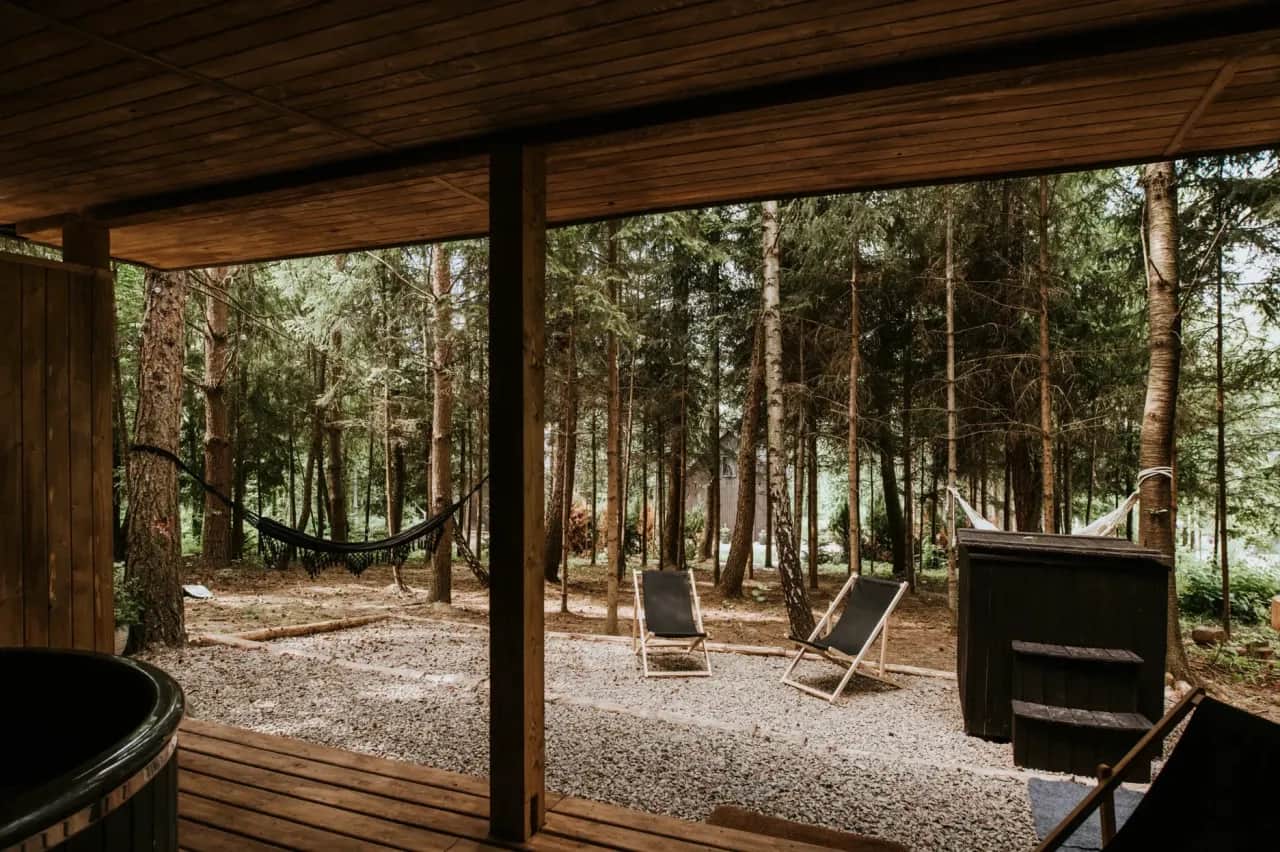 Jak znaleźć tanie noclegi w Polsce? Sprawdzone triki Marceliny