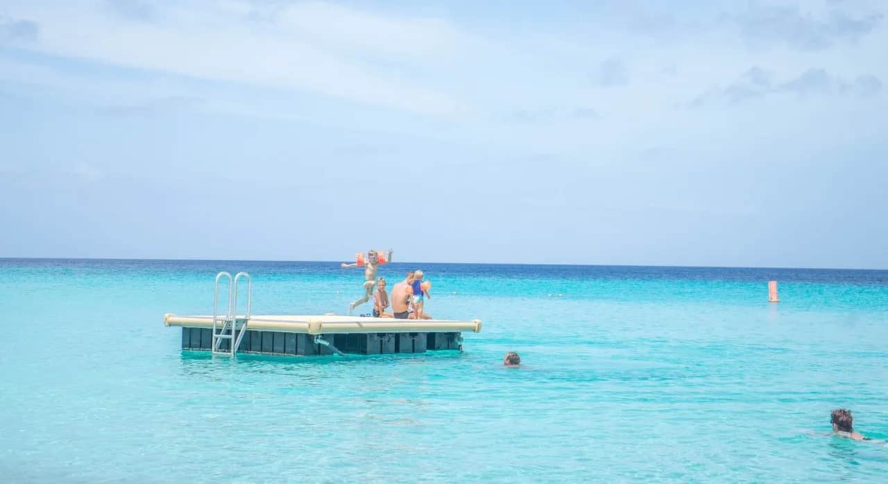 Pierwsze wakacje z biurem podróży? Sprawdź, jak je zorganizować!