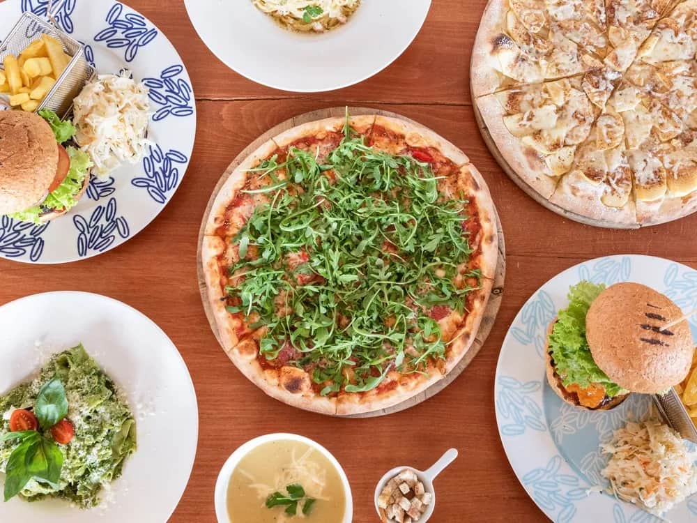 Skalny Dworek Brenna: Pełne menu, pizza z pieca i dostawa